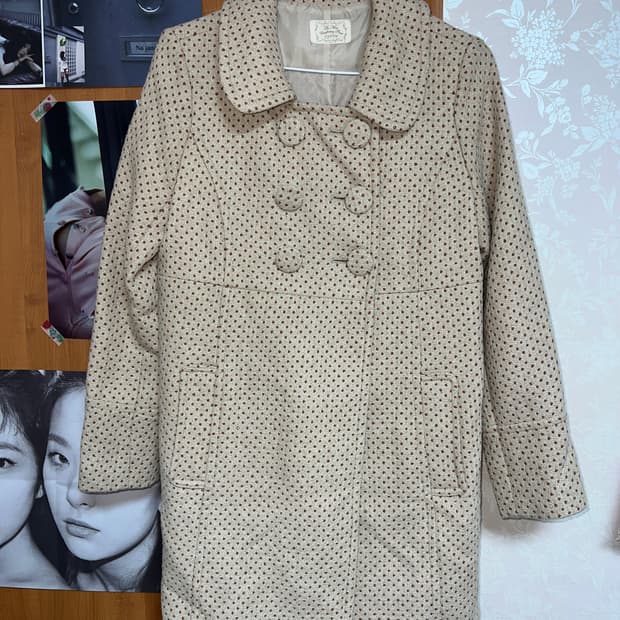 베이지 도트 코트