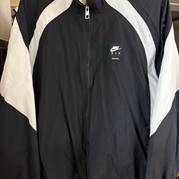 나이키 바람막이 L사이즈