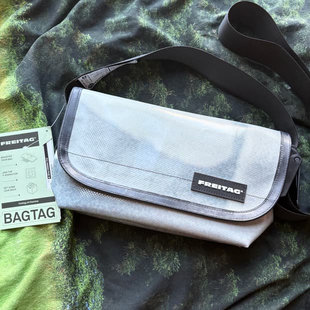 프라이탁 그레이 화이트 하파오 (새상품)