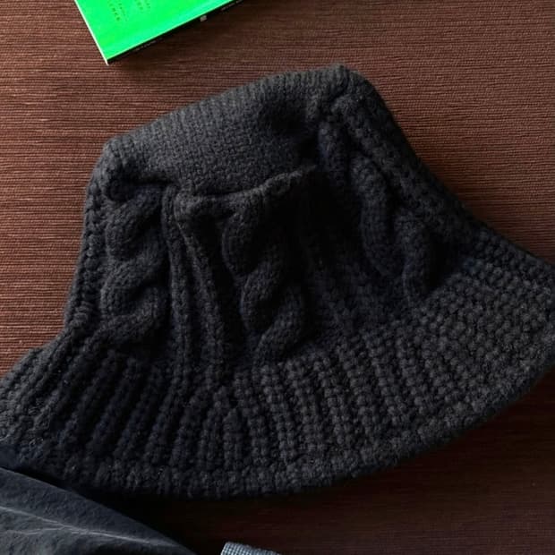 케이블 니트 버킷햇