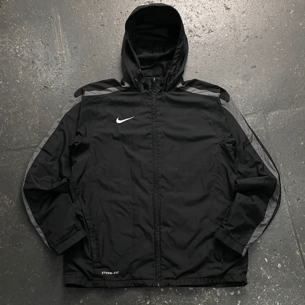 100 나이키 스톰핏 바람막이 