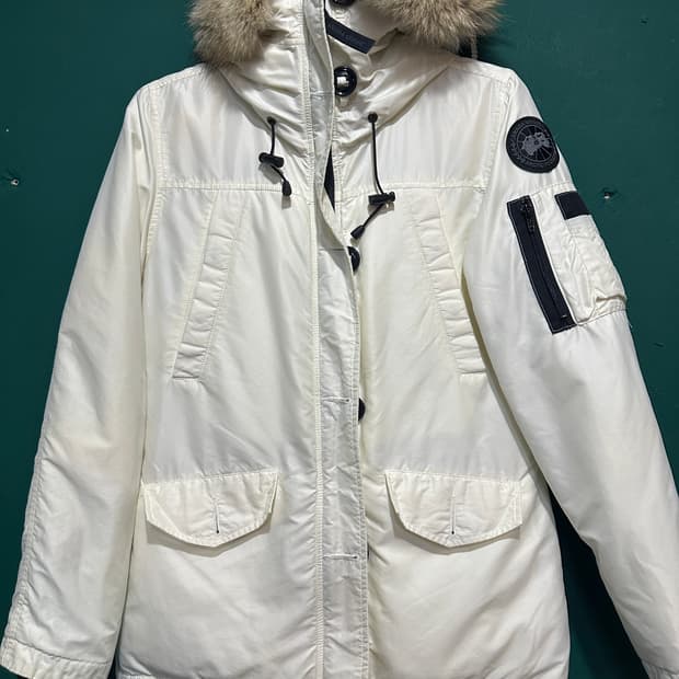 캐나다구스 매장판 패딩 아이보리 M