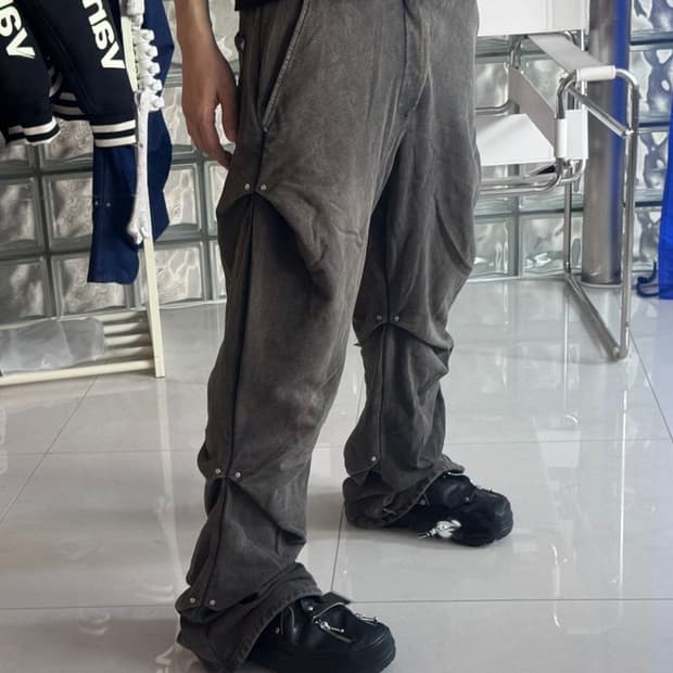 TUCK SWEAT PANTS 랜덤 턱 스웨트 팬츠