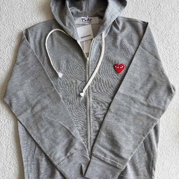 꼼데가르송 후드집업