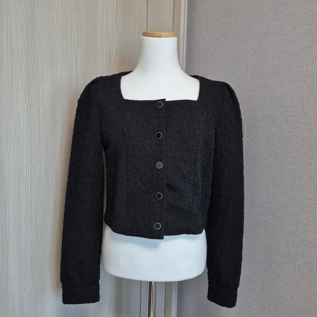 미쏘 스퀘어넥 블라우스