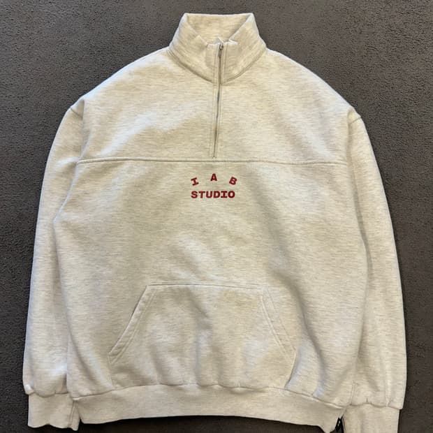 아이앱스튜디오 오트밀 반집업 처분 