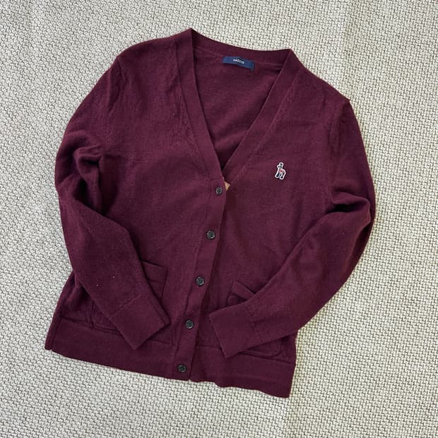 90 헤지스 퍼피자수 울 가디건 0326D