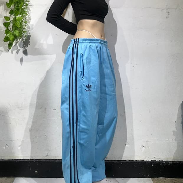 70s 아디다스 og 스카이 블루 파이어버드 대장급 와이드 팬츠 