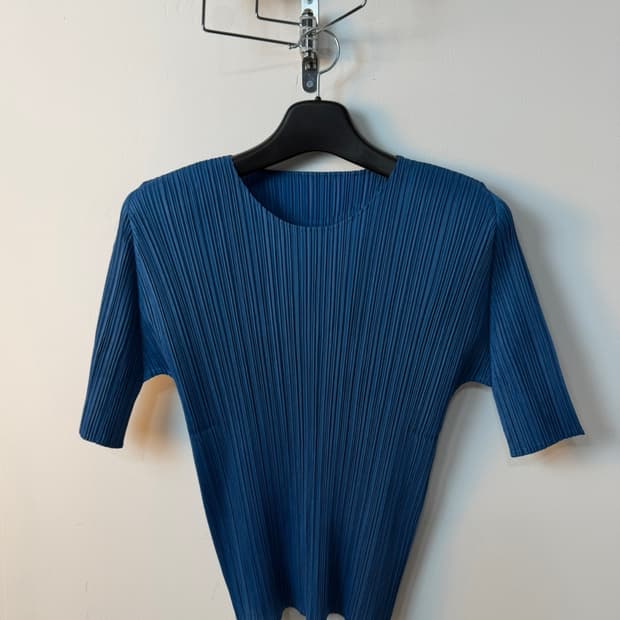 이세이 미야케 플리츠 플리즈 반팔 티 