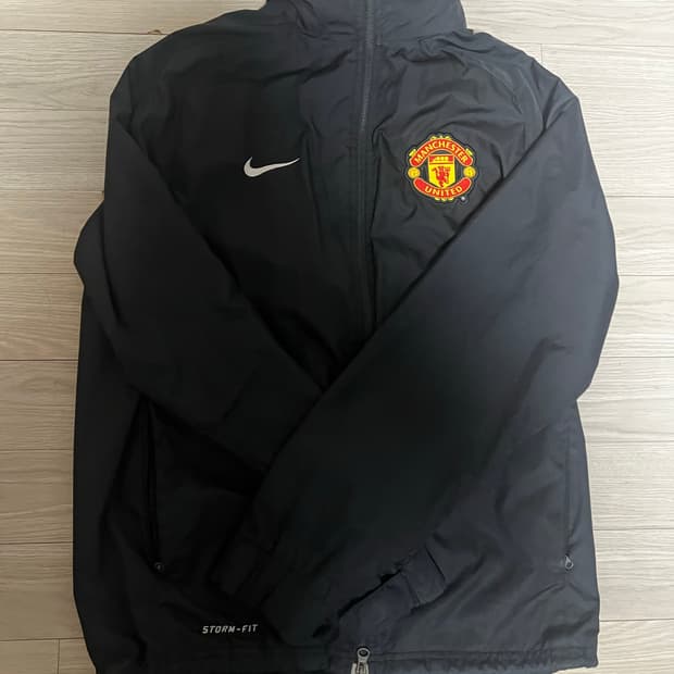 맨유 스톰핏 바람막이 유니폼