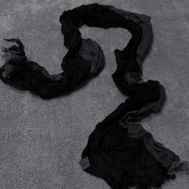 Vintage minial grunge mood muffler