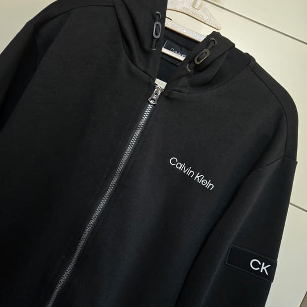 캘빈클라인 남성 블랙 CK패치 후드집업