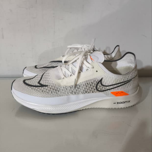 260mm 나이키 줌 X 스트릭플라이 런닝화