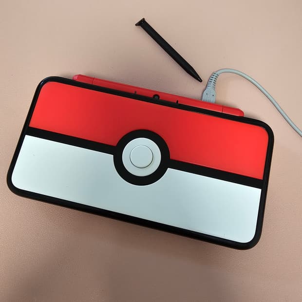 Nintendo new 2ds xl 몬스터볼 에디션