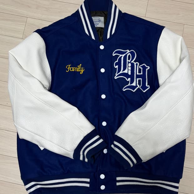 브룩햄튼 머천다이즈 바시티 자켓