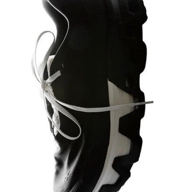 온러닝 파프 클라우드몬스터 하이퍼 블랙 판매합니다