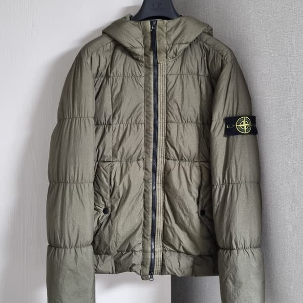 스톤아일랜드 크링클랩스 패딩