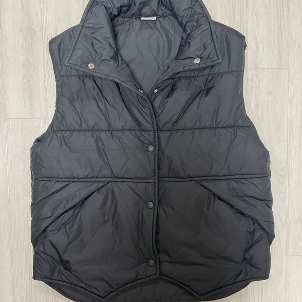 챔피온 블랙 패딩 조끼