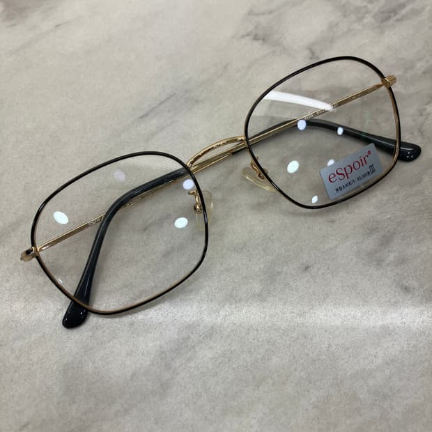 에스쁘아 Espoir 골드 블랙 소프트 스퀘어 메탈테 안경