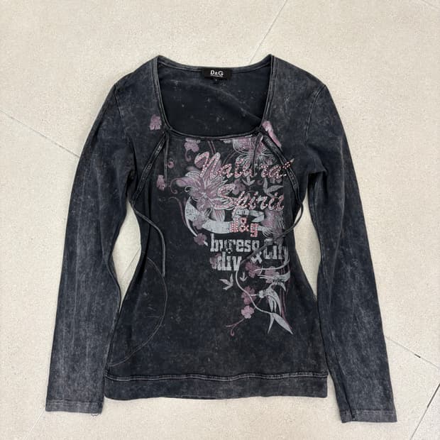 돌체앤가바나 큐빅 프린팅 롱슬리브