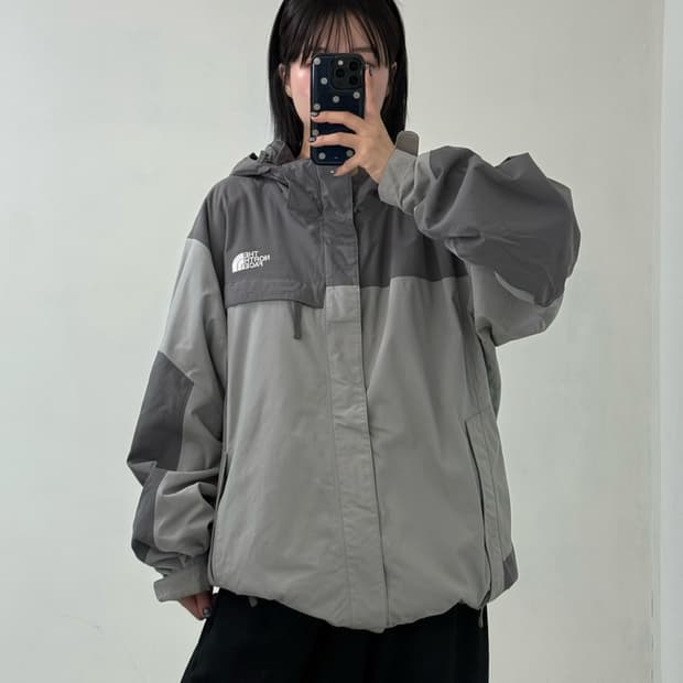 노스페이스 뮤트 그레이 바람막이