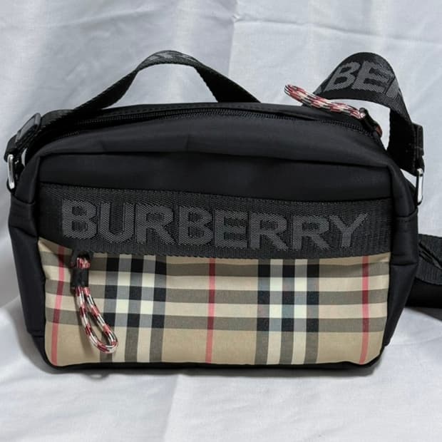 버버리 메신저백 
