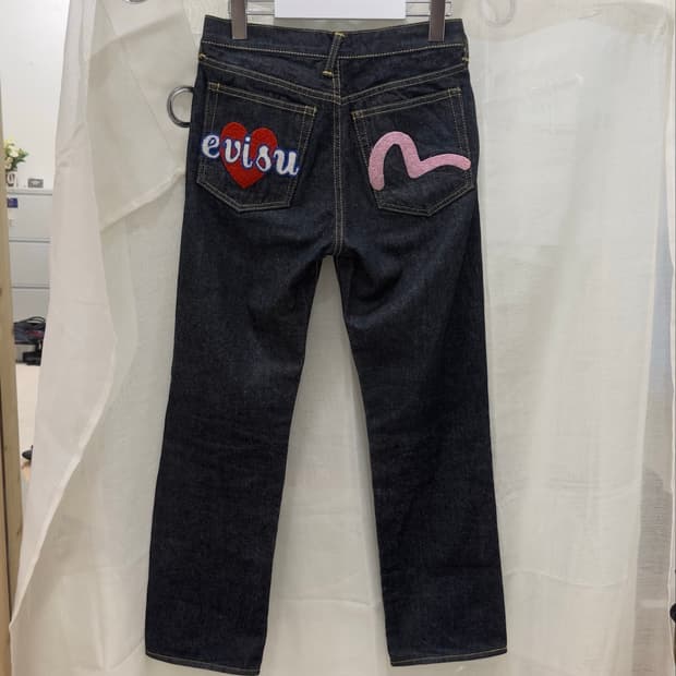 [EVISU] selveged back patch denim pants