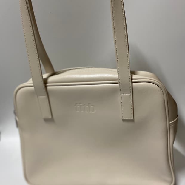 필인더블랭크 숄더백