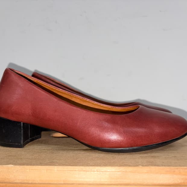 쿠에른 여성 펌프스 240