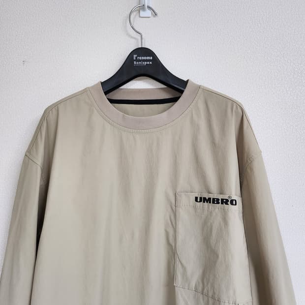 엄브로 아노락스타일티셔츠(100