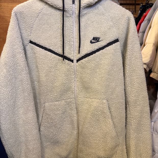 나이키 아이보리 후리스