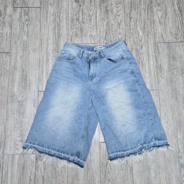 캣워싱 브러쉬 버뮤다 데님 팬츠[라이트블루]