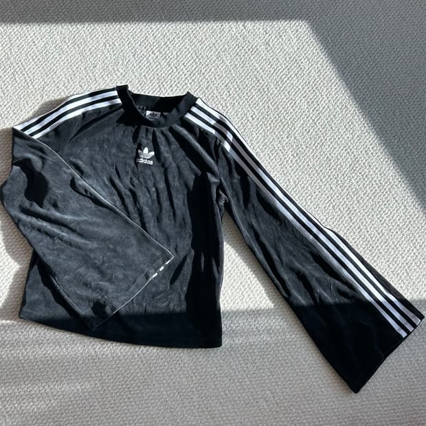 아디다스 벨벳 스웨터S