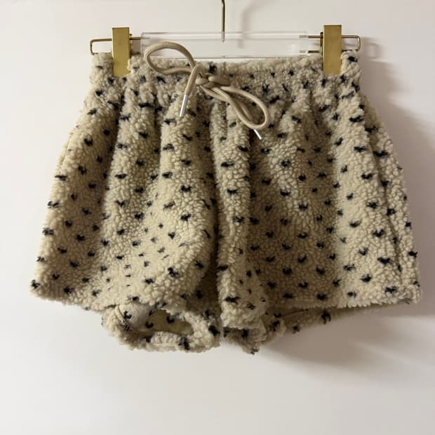 새상품 여자 도트 뽀글이 반바지