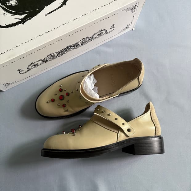 Size 39/ ROTTEN CLOSET 비즈 로퍼 