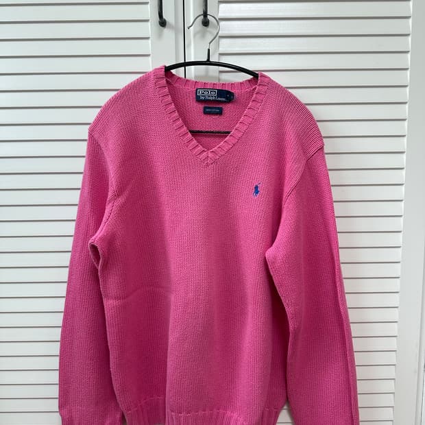 폴로 브이넥 핑크 니트