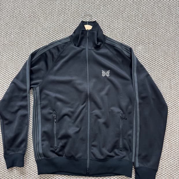 니들스 x LHP 트랙탑