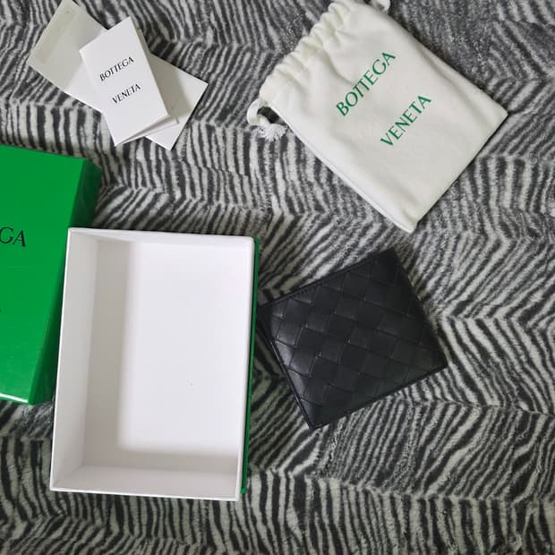 보테가베네타 지갑