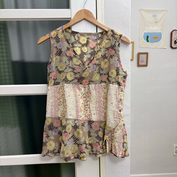 플라워 패치 슬리브리스