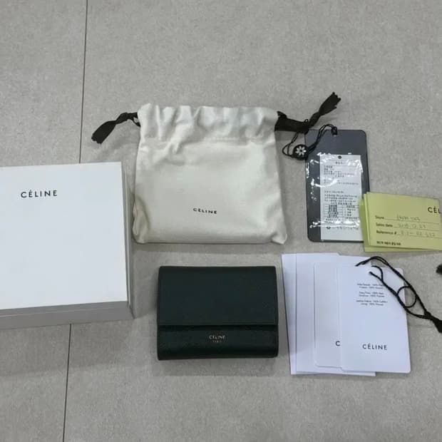 셀린느 트리폴드 지갑