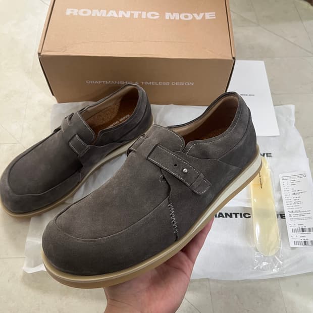 새상품(290) 로맨틱무브 브레드 스웨이드 타우페