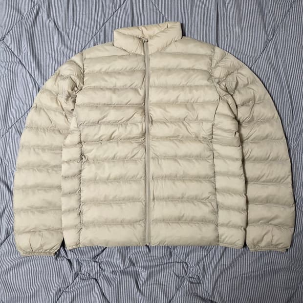 유니클로 퍼프테크재킷 경량패딩 베이지 L