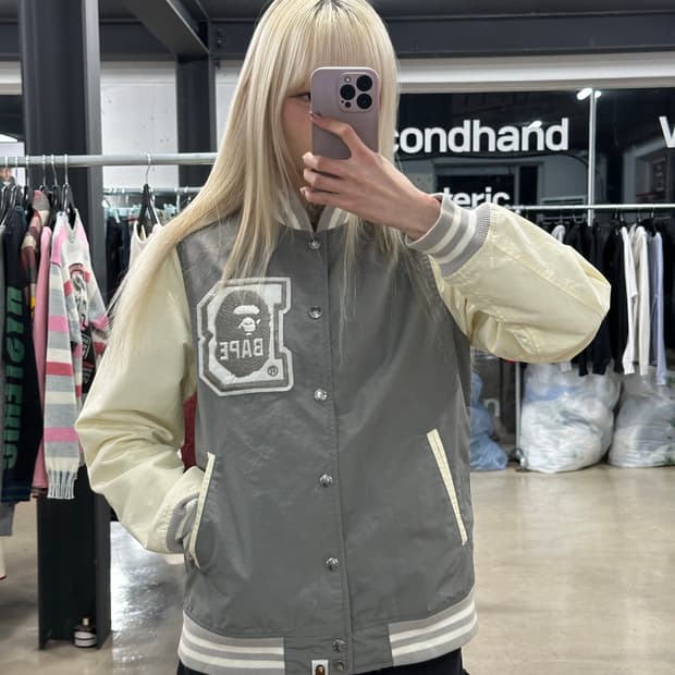베이프 그레이 바시티 자켓