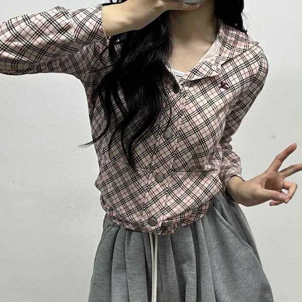 버버리 y2k 블루라벨 딸기 체크 버튼 스냅 후드 져지(38)