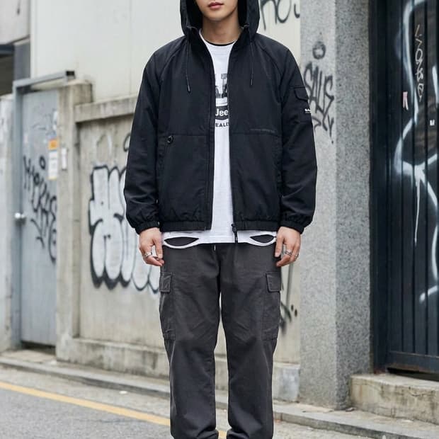 지프(Jeep) 블랙 후드 집업 바람막이 자켓