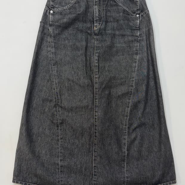 Levi’s 리바이스 블랙데님 롱 에어라인 스커트 