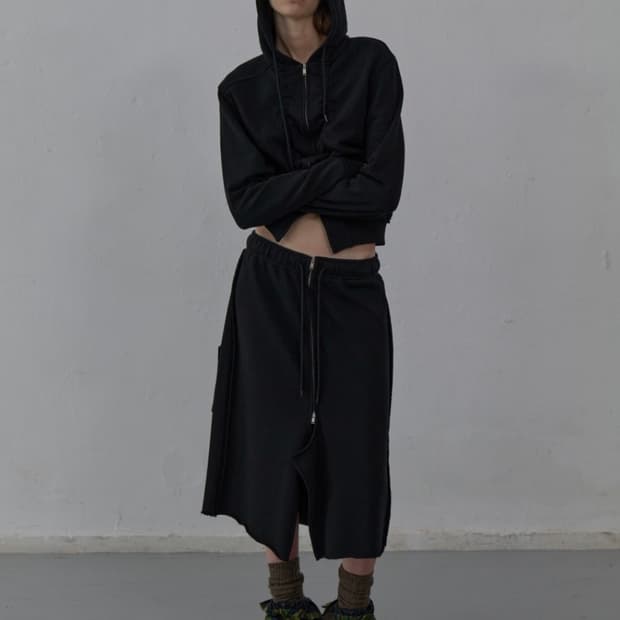 LCDC Law cut detale jersey skirt (black)