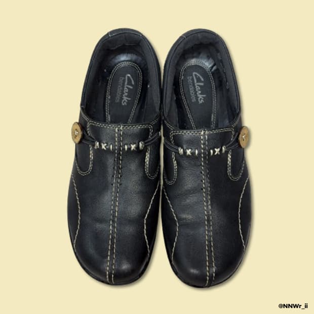 CLARKS MARY JANE BLACK