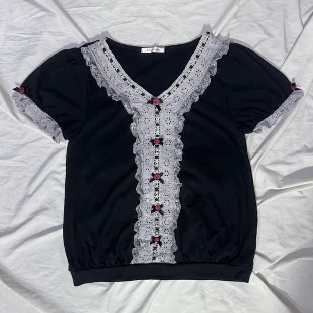 Axes femme 로즈 리본 레이스 퍼프 반팔 니트 고딕 로리타