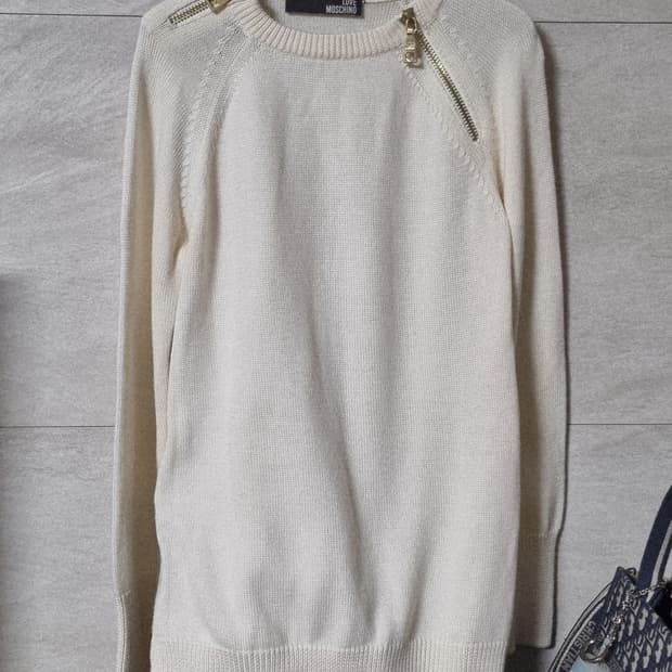 정품) 모스키노 울 스웨터 